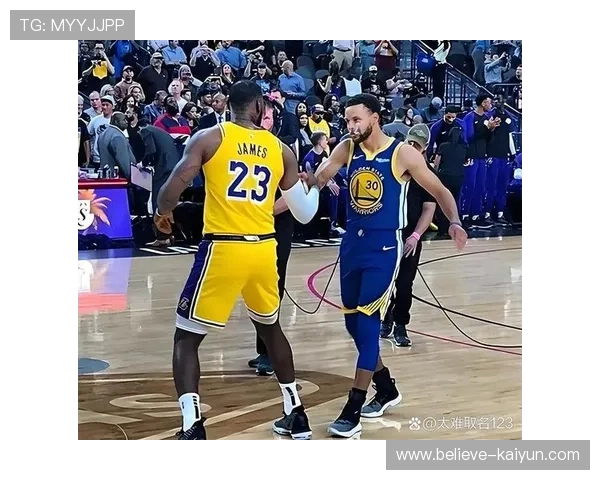 詹姆斯关键时刻爆发湖人力克勇士重返西部前列季后赛席位争夺升温