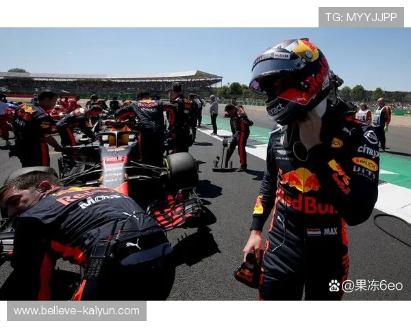 F1车队换人潮再起 多位车手宣布离队或加盟新战队