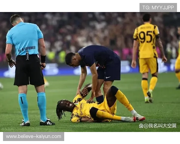 欧冠争冠格局再起波澜豪门连胜新星爆发球迷热议赛季走势展望未来