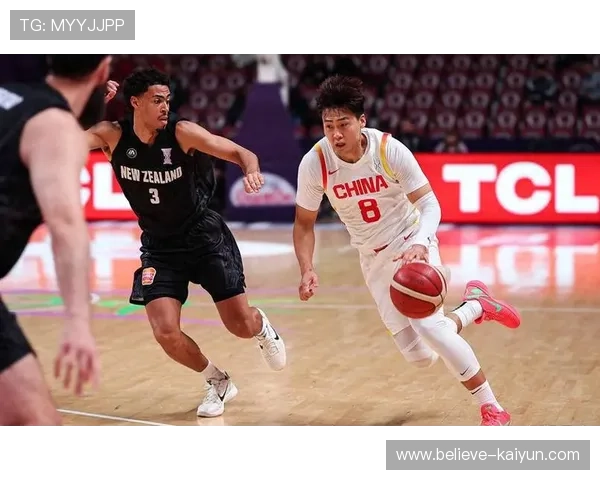 中国男篮迎战澳大利亚全力争夺世界杯资格 备战迎接关键挑战